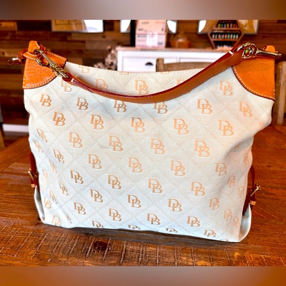 DOONEY & BOURKE Shoudler Bag - Picture 2 of 15